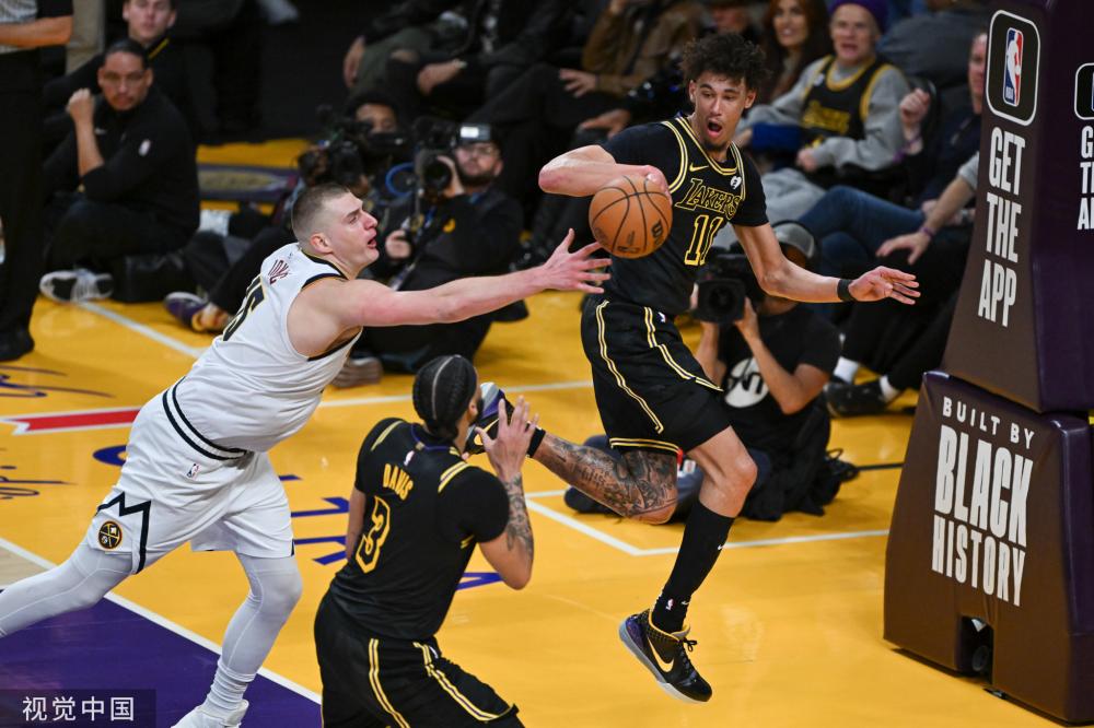 对抗激烈的 对抗激烈的