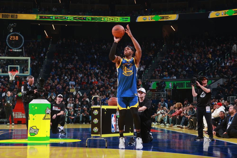 哈登：若科比在世会向他请教商业和人生方面建议 年轻球员想进NBA必须努力